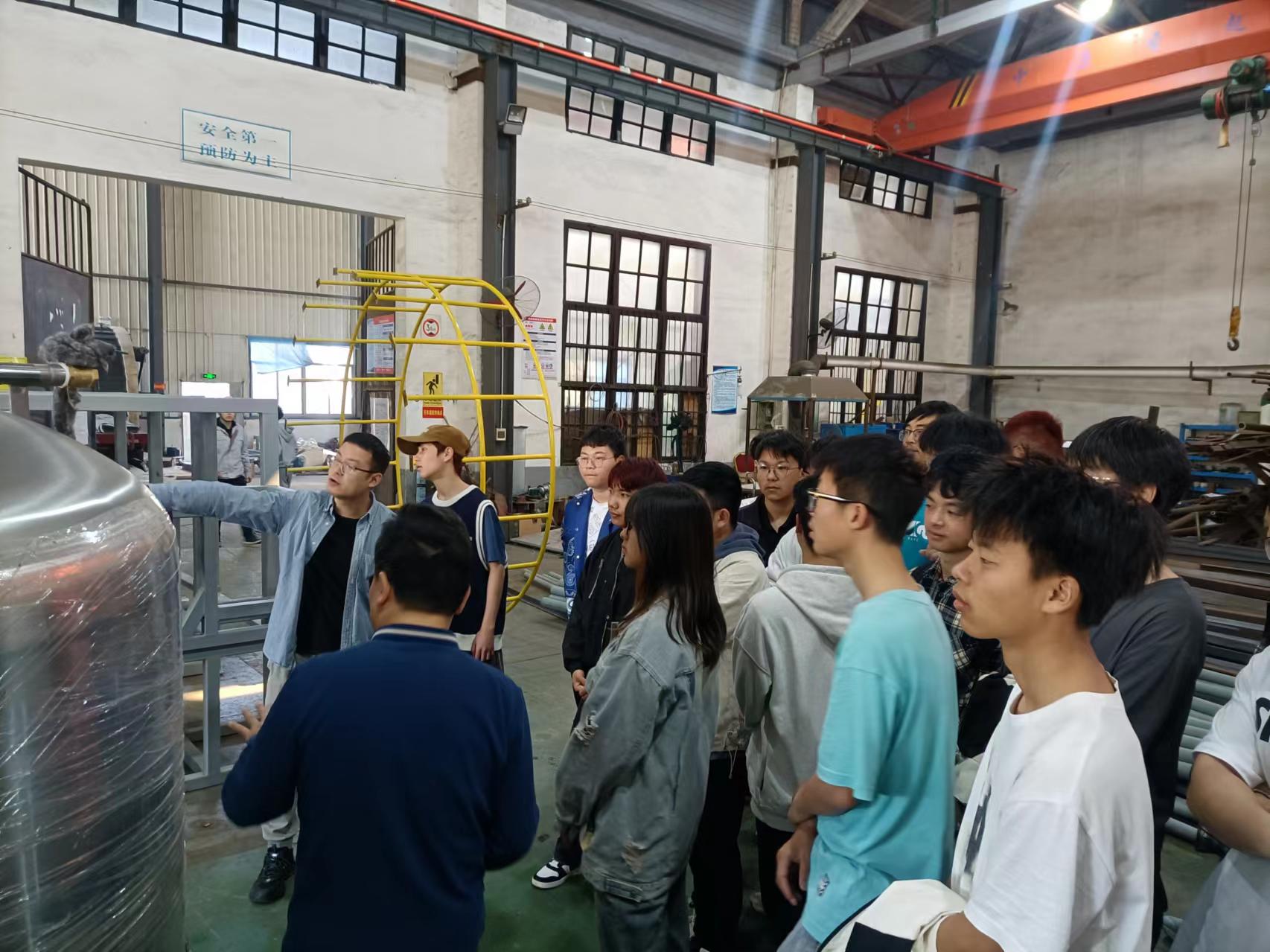 湖南工程学院近200名学生来时博(中国)认知实习